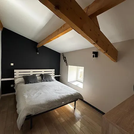 Maison De Village Hébergement de vacances Sabran